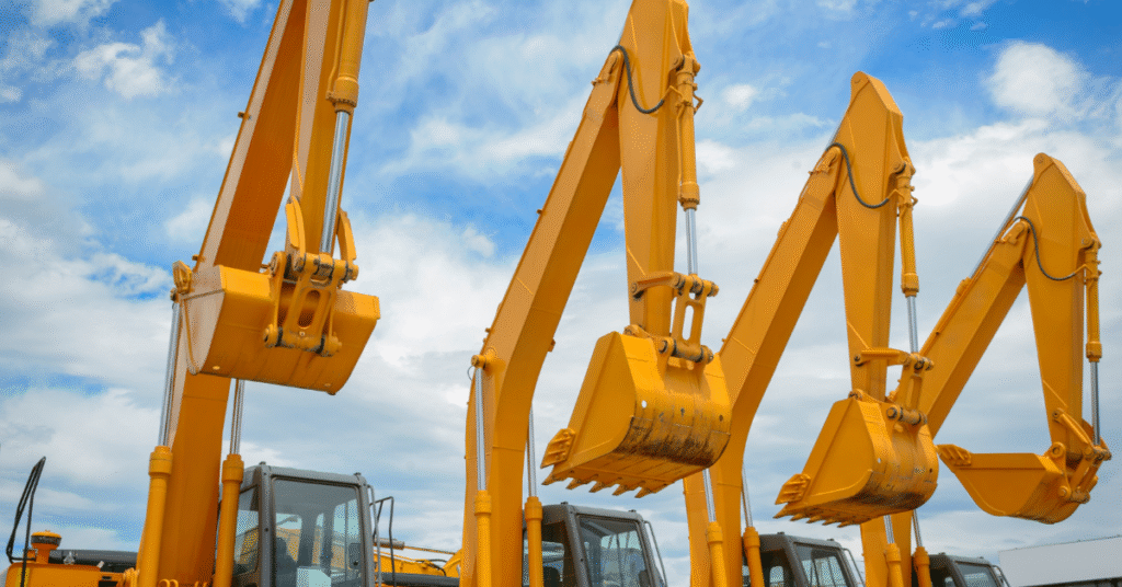 CAT 320 vs Komatsu PC200 vs Hitachi ZX210 in Kuwait
