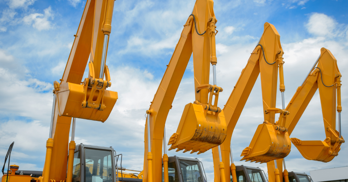 CAT 320 vs Komatsu PC200 vs Hitachi ZX210 in Kuwait
