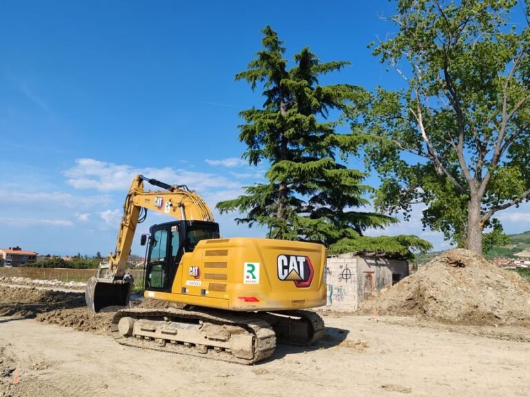 excavator construction site — professional stock image