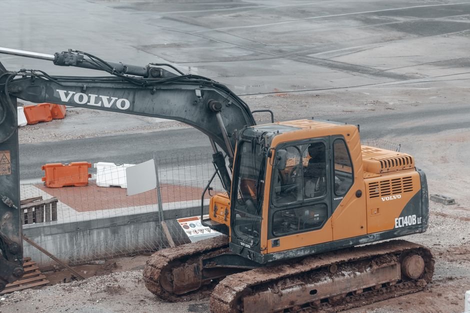 Excavator Rubber Tracks for Sale — image 1