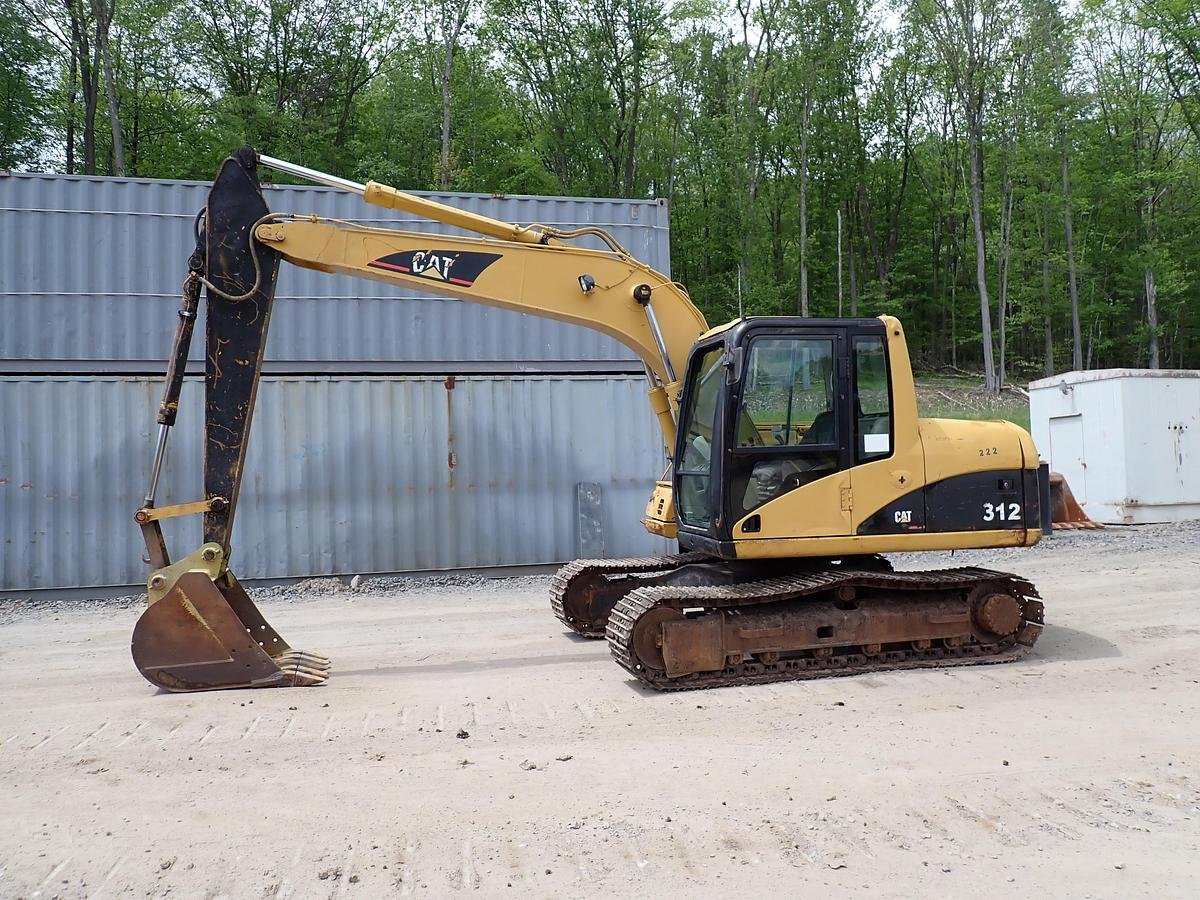 Hyundai R220 Parts for Sale — image 4