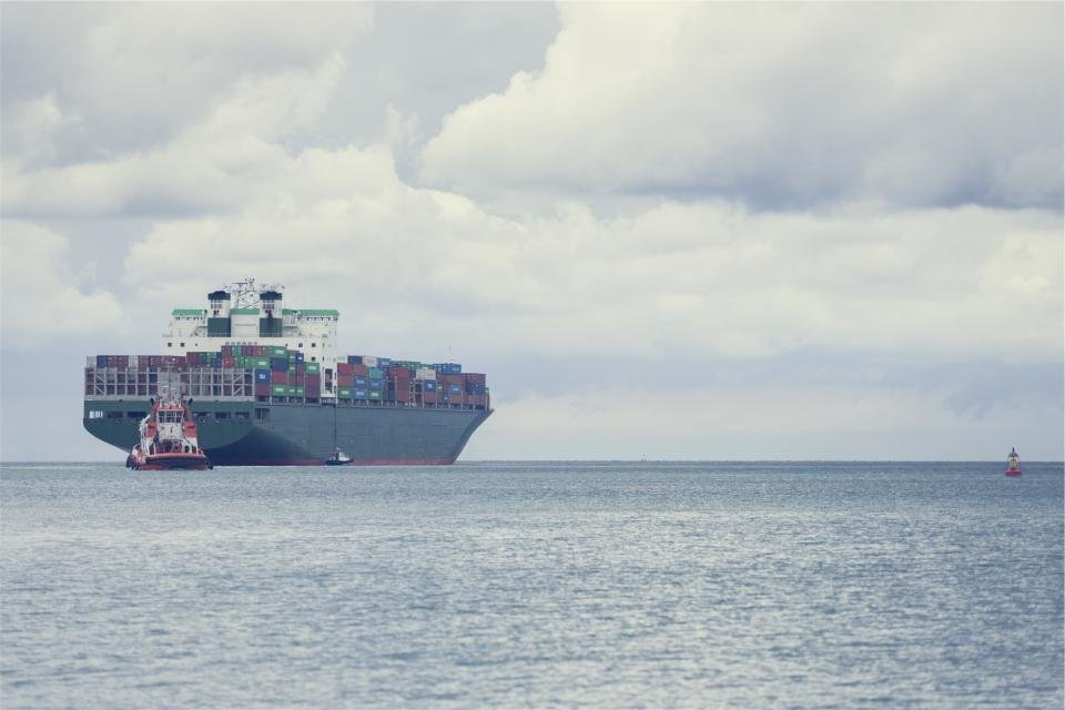RoRo vs Container Shipping for Heavy Machinery: Which Is Better? 1 Cargo Ship — Buy Heavy Machines